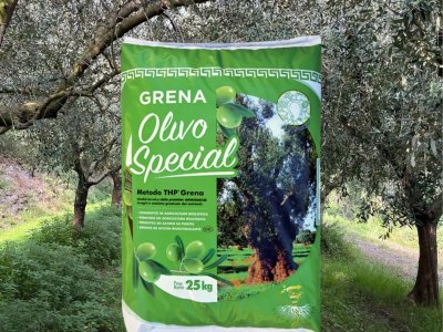 organic matter supports a wide range of soil organisms, including